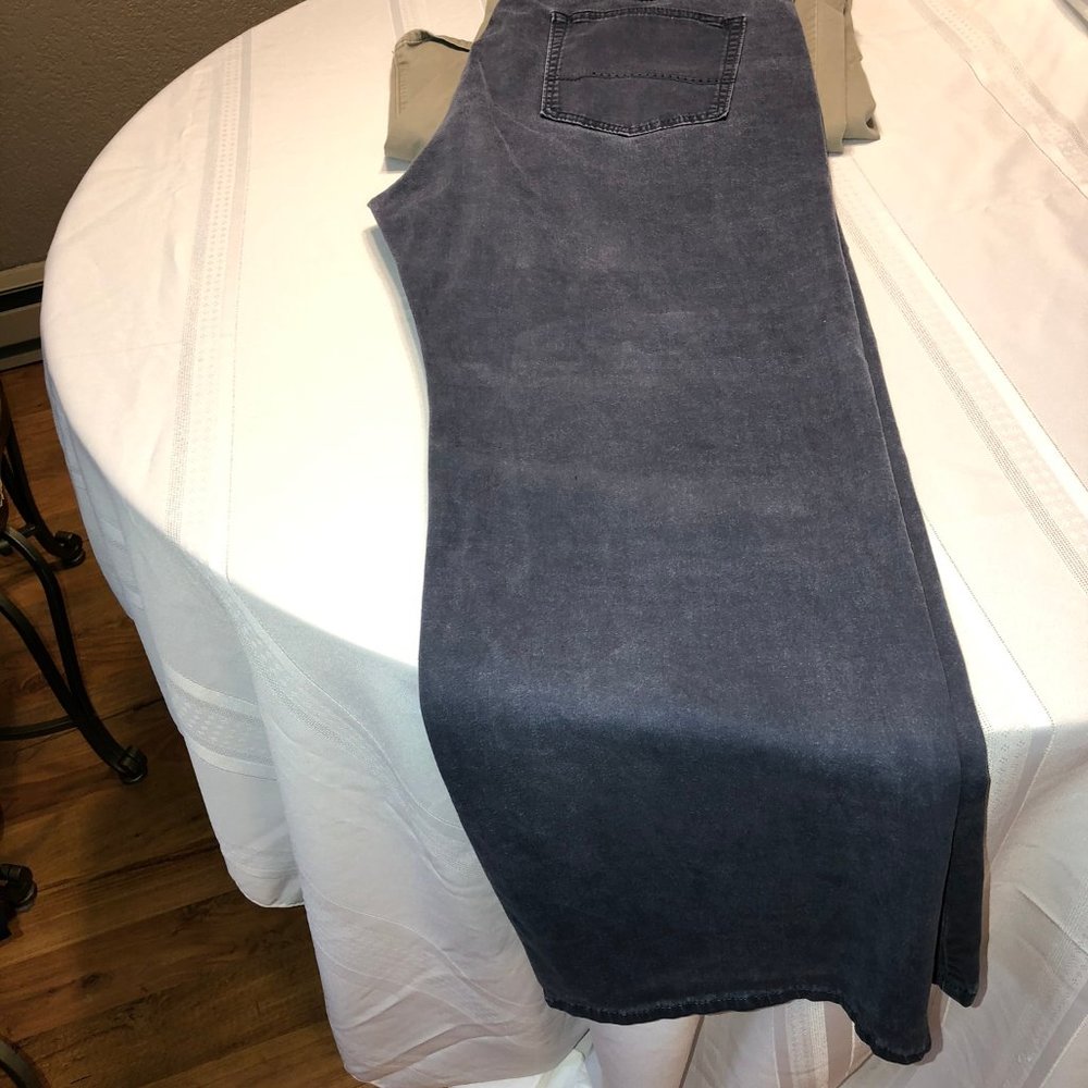 Men's Slacks 42x32 or 34